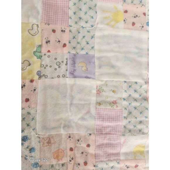 Soft flannel baby blanket. Homemade tied quilt - Picture 4 of 10